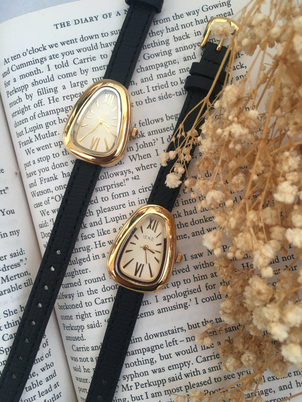 Montre IEKE Ovaline Noire