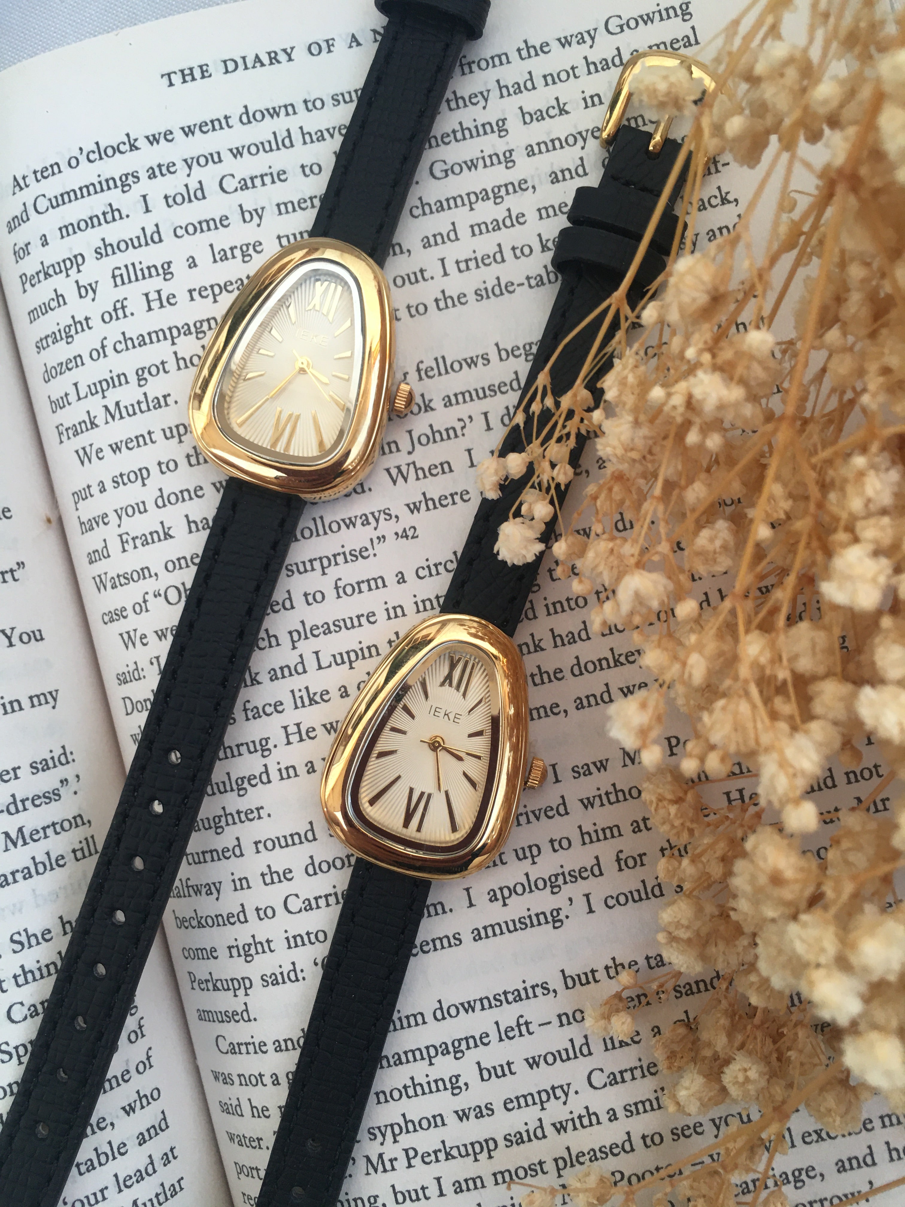 Montre IEKE Ovaline Noire