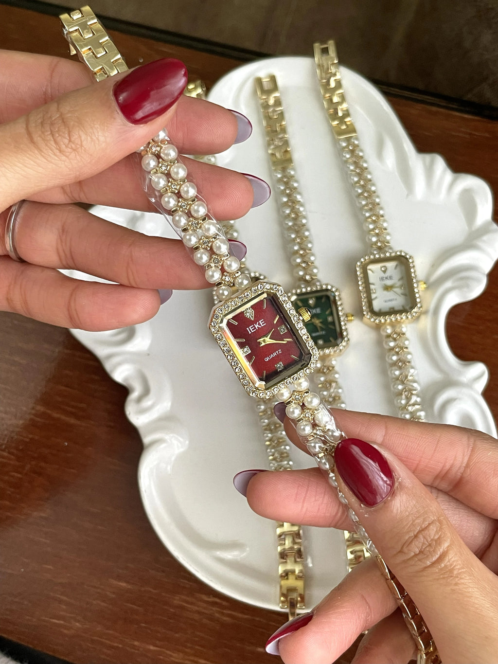 Montre Bijou PERLA IEKE™ – Élégance féminine & bracelet de perles (2 couleurs)