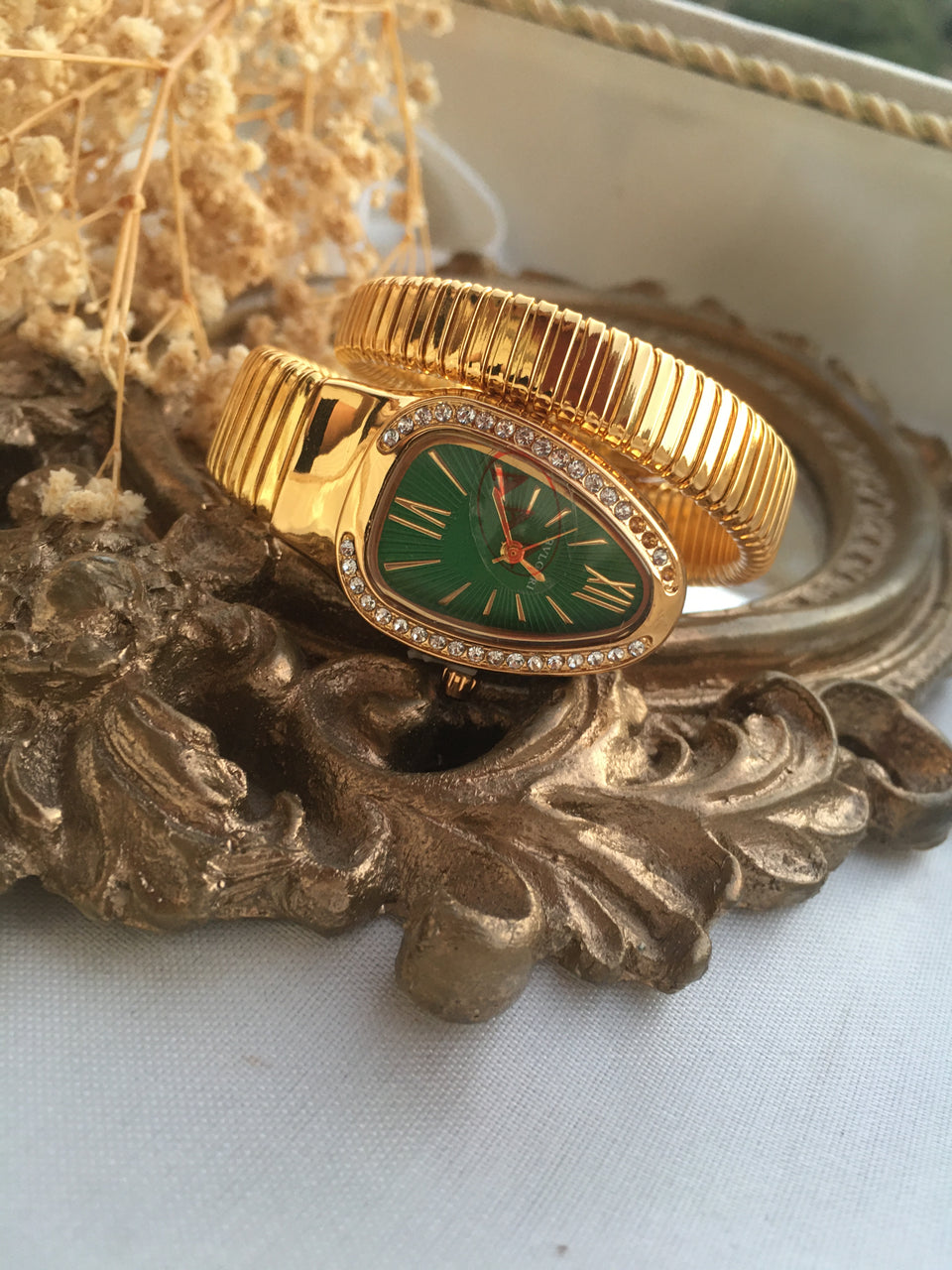 Montre BVLGARI Serpentine Émeraude avec strass