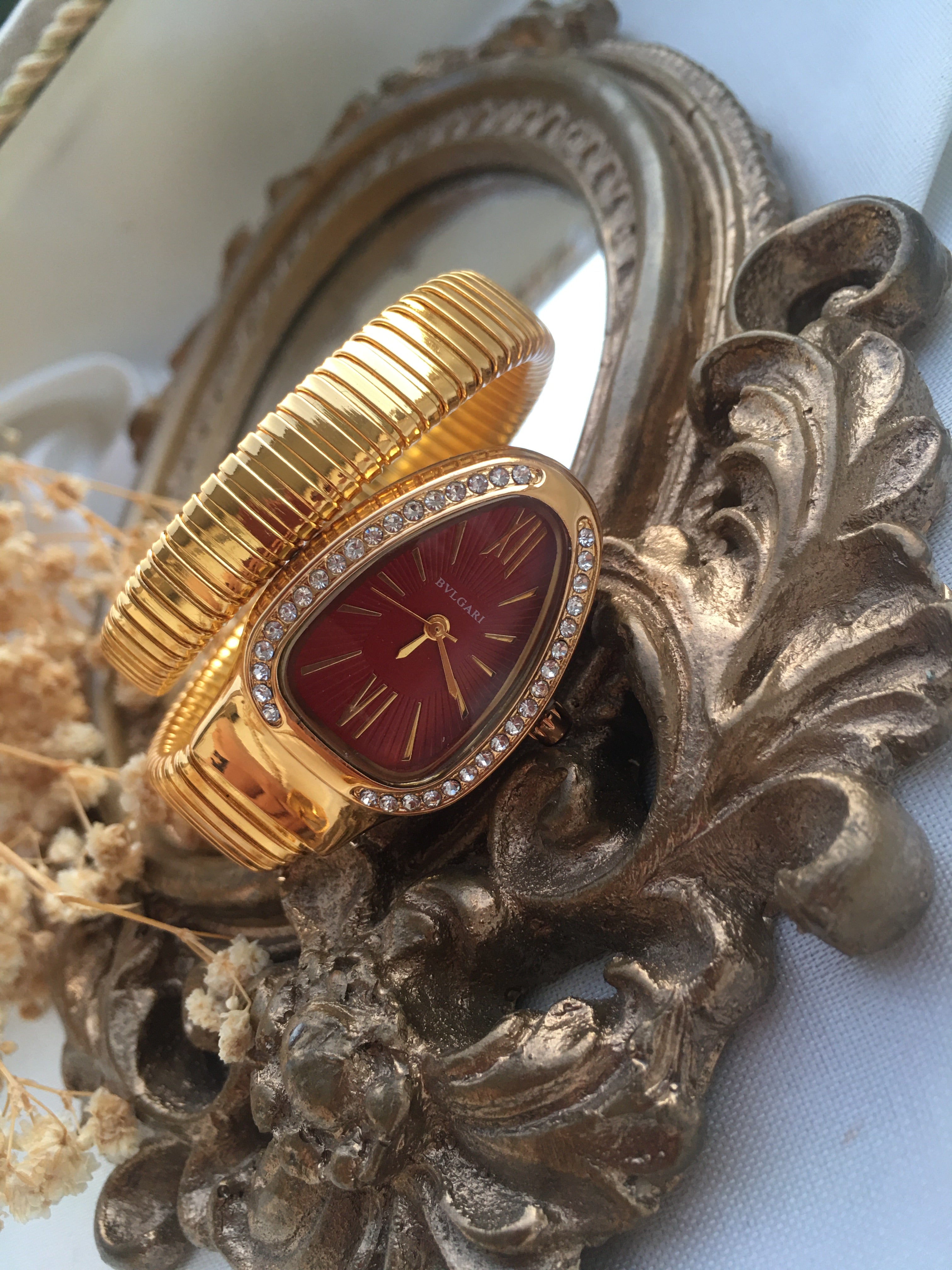 Montre BVLGARI Serpentine Rubis avec Strass
