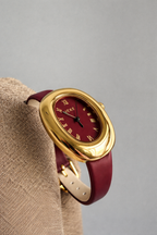 Montre IEKE style Baignoire - Rouge fond bordeaux