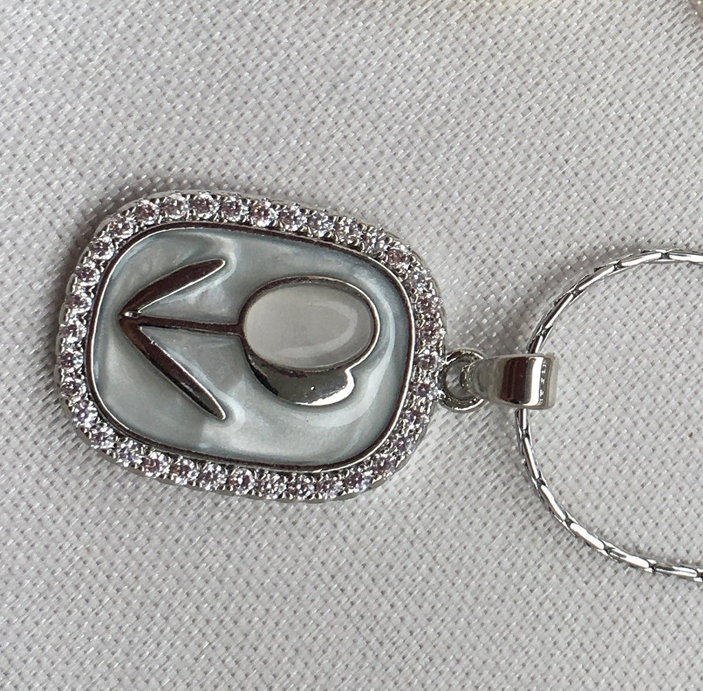 Collier Pendentif Fleur Argentée – Acier Inoxydable & Zircon