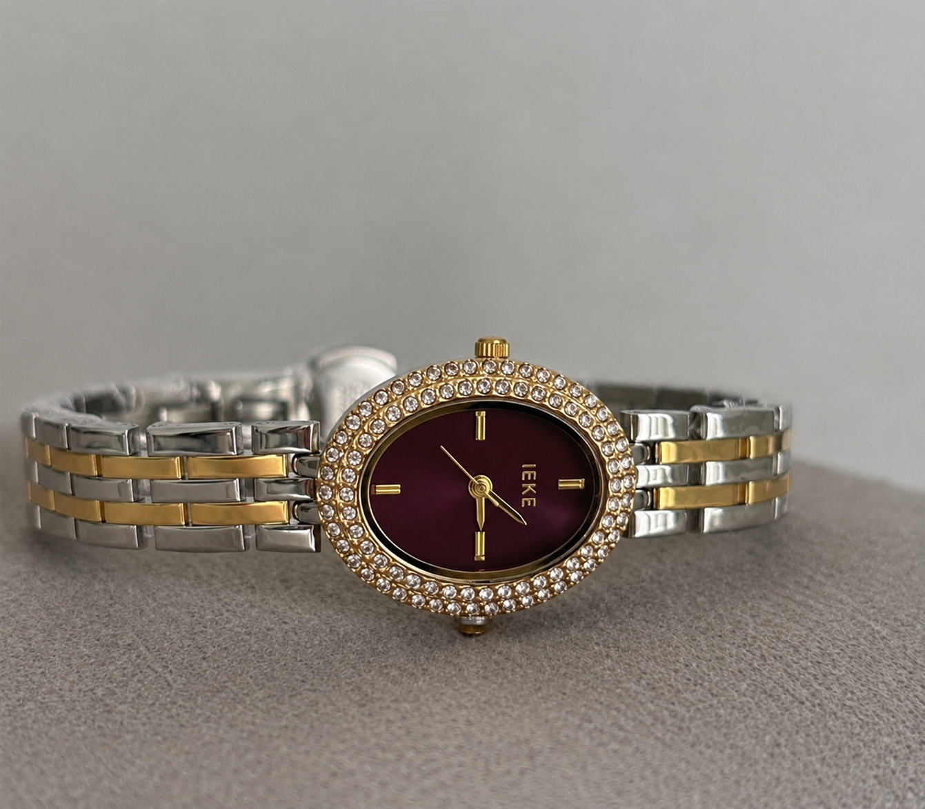 Montre IEKE Celina – Bracelet Acier & Cadran Strass